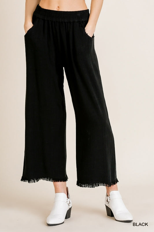 Wide Leg Pant w/Elastic Waist, Pockets and Frayed Hem - Black